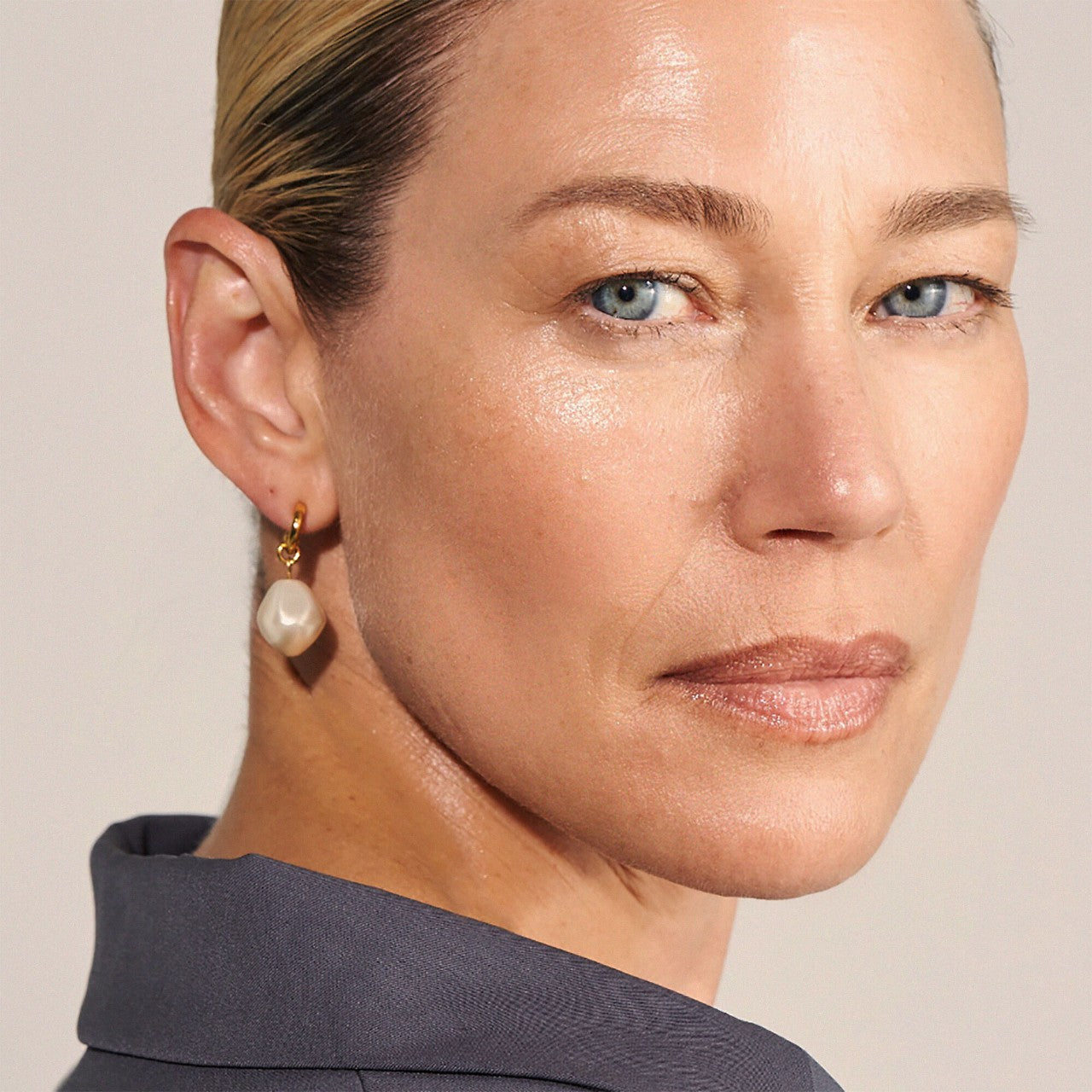 MERIT Great Skin Instant Glow Serum with Niacinamide and Hyaluronic Acid